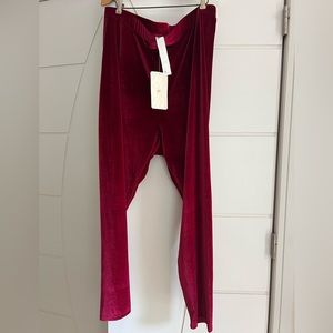 Fabletics Emma Velour Leggings In Cherry Burst Plus Size 3X Red Velvet Mid Rise